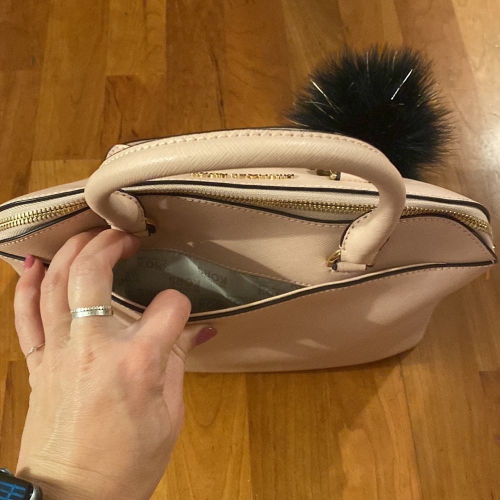 Michael Kors |‎ Dome Satchel - Picture 3 of 5
